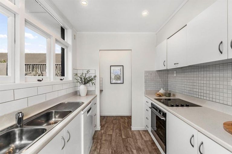 Photo of property in 1/19 Saltburn Road, Milford, Auckland, 0620