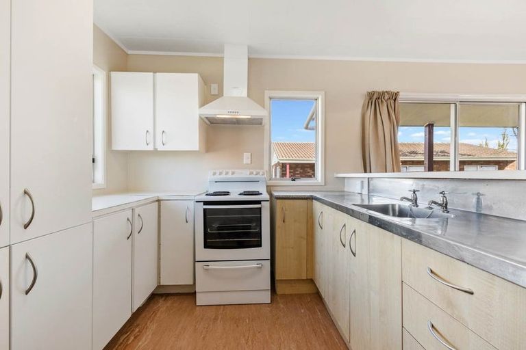 Photo of property in 27 Secretariat Place, Randwick Park, Auckland, 2105