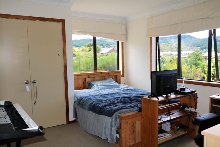 Photo of property in 70 Kirton Drive, Riverstone Terraces, Upper Hutt, 5018