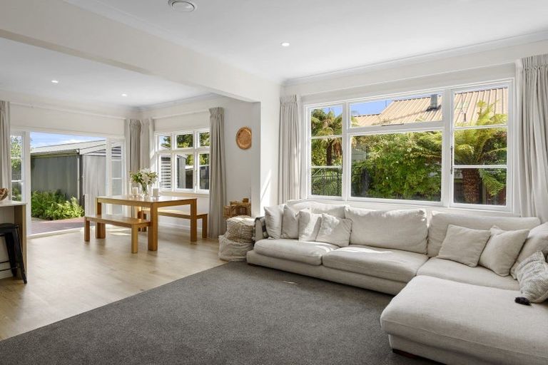 Photo of property in 35 Stapletons Road, Richmond, Christchurch, 8013