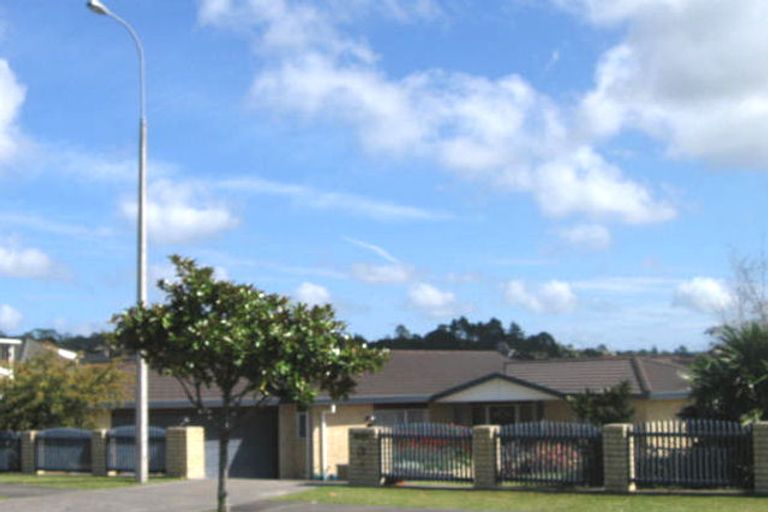 Photo of property in 3 Gala Place, Henderson, Auckland, 0612