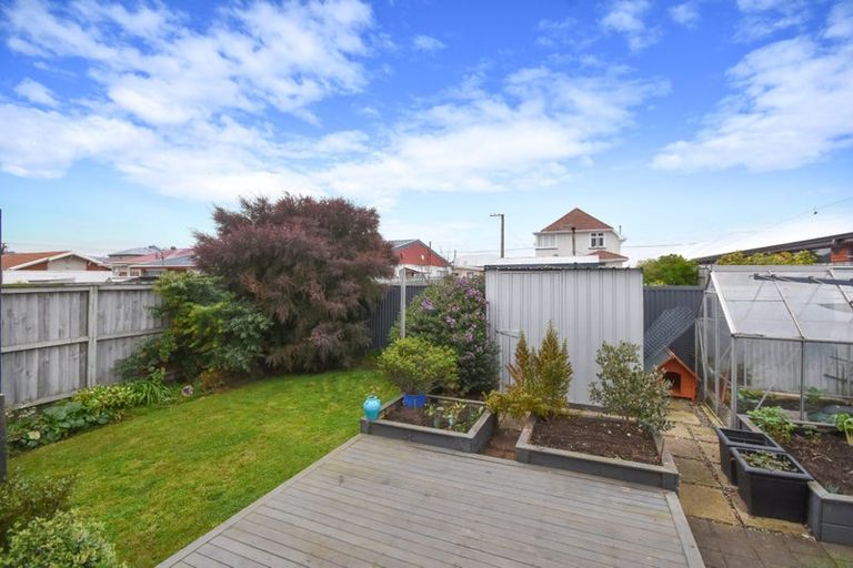 Photo of property in 141 Macandrew Road, South Dunedin, Dunedin, 9012