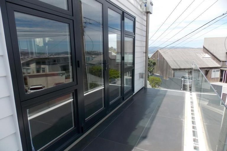 Photo of property in 1a Clive Road, Khandallah, Wellington, 6035