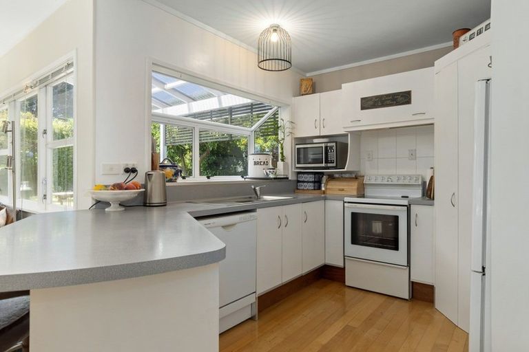 Photo of property in 24 Sherwood Street, Bellevue, Tauranga, 3110