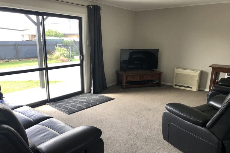 Photo of property in 61a Park Street, Winton, 9720