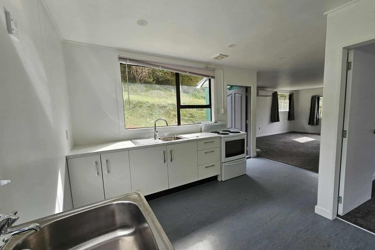 Photo of property in 1/65 Judd Crescent, Naenae, Lower Hutt, 5011