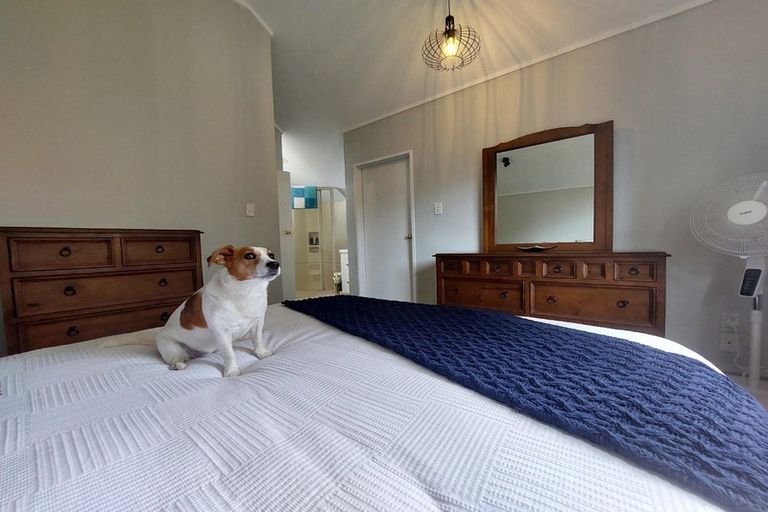 Photo of property in 2/70 Mirrabooka Avenue, Botany Downs, Auckland, 2010