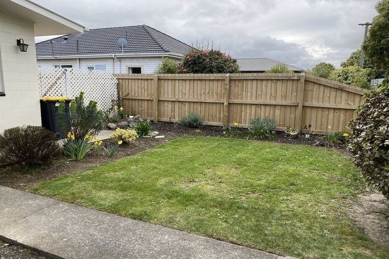 Photo of property in 2/23 Highsted Road, Bishopdale, Christchurch, 8053