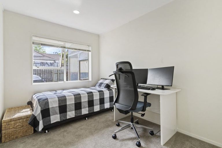 Photo of property in 176 Millhouse Drive, Golflands, Auckland, 2013