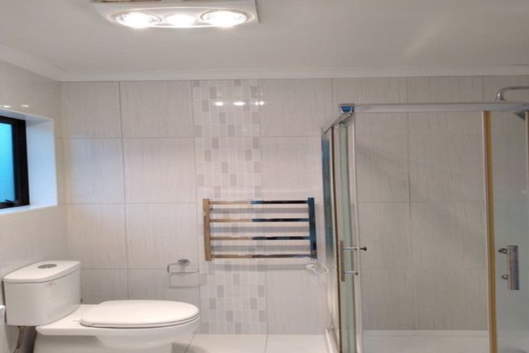 Photo of property in 8a Watson Place, Papatoetoe, Auckland, 2025