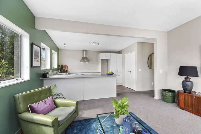 Photo of property in 5a Mepham Place, Ranui, Porirua, 5024