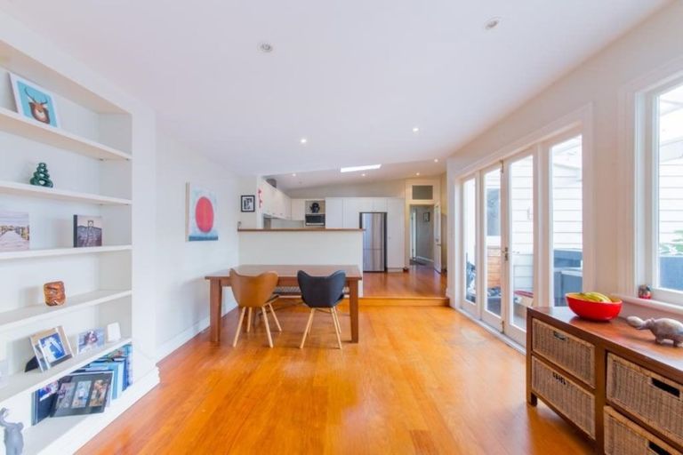 Photo of property in 24 Anne Street, Devonport, Auckland, 0624