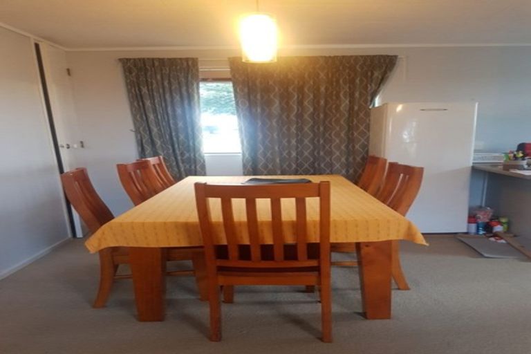 Photo of property in 42 Maywood Crescent, Glen Eden, Auckland, 0602