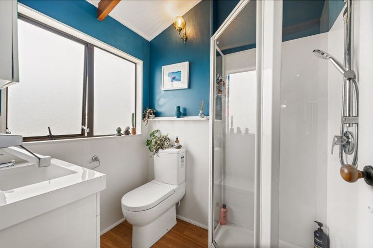 Photo of property in 26 Brian Crescent, Stanmore Bay, Whangaparaoa, 0932