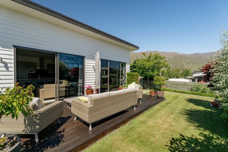 Photo of property in 11 Coromandel Street, Wanaka, 9305