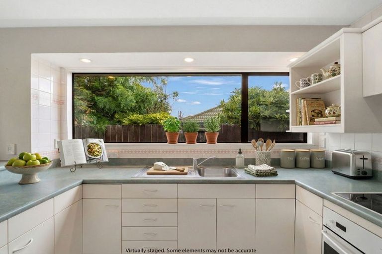 Photo of property in 8 Peebles Drive, Hei Hei, Christchurch, 8042