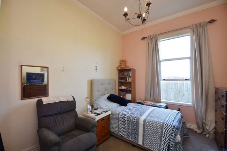 Photo of property in 33 Bullar Street, Grasmere, Invercargill, 9810