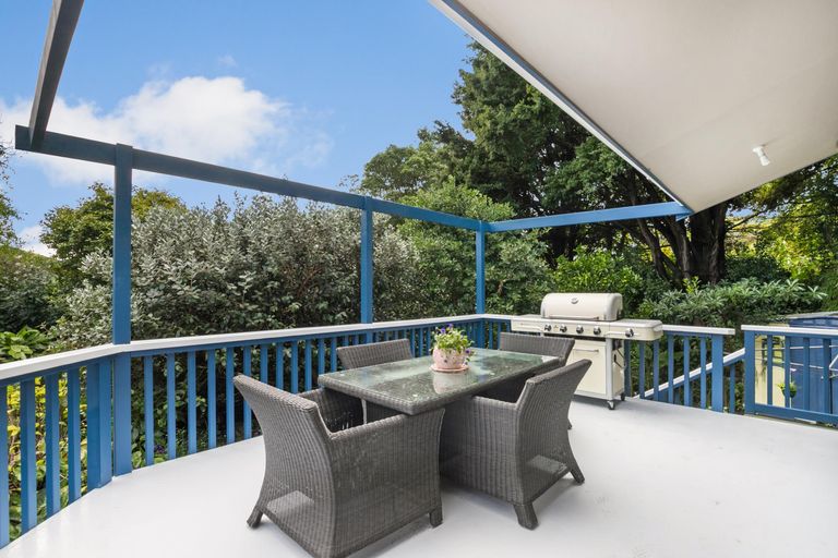 Photo of property in 2b Collingwood Road, Waiuku, 2123