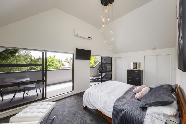 Photo of property in 2 Huata Place, West End, Palmerston North, 4412