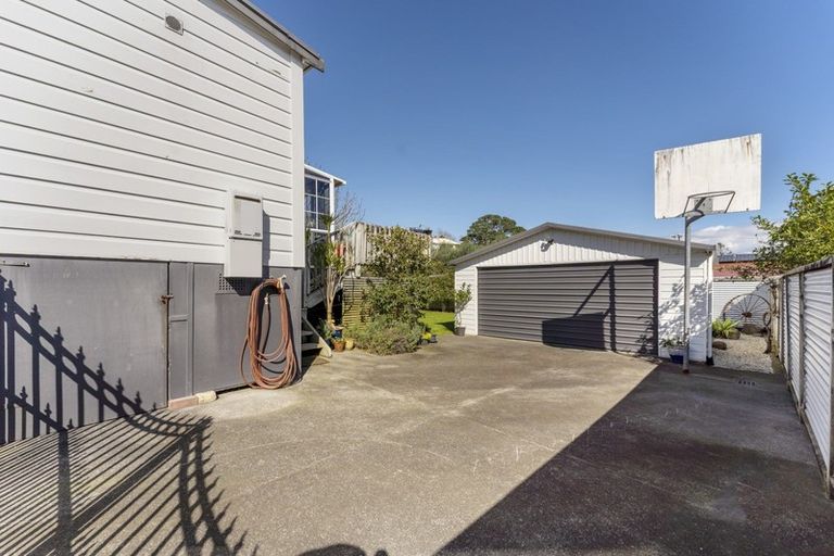 Photo of property in 37 Essex Street, Vogeltown, New Plymouth, 4310