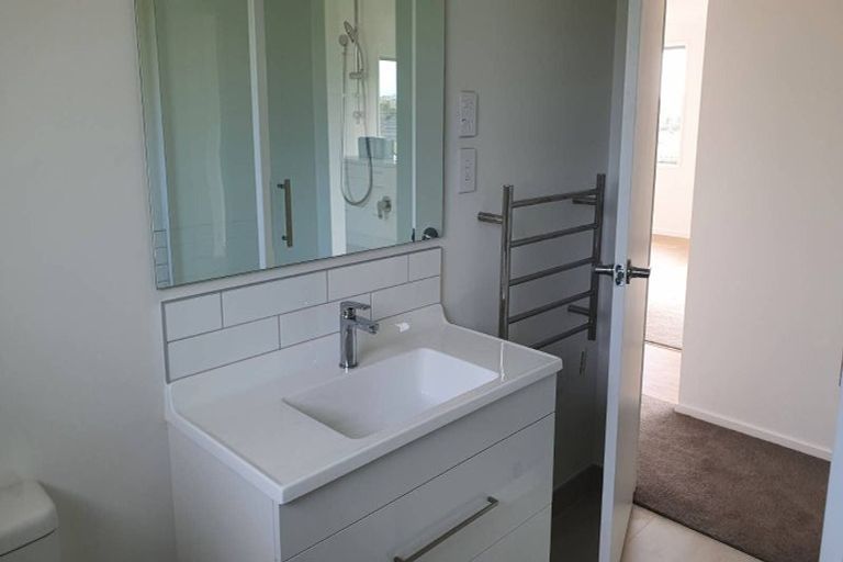 Photo of property in 24 Urumaraki Avenue, Helensville, 0800