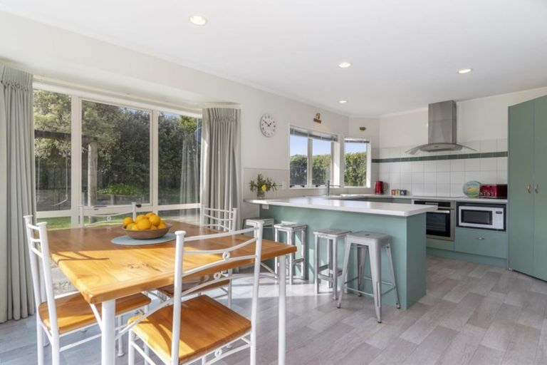 Photo of property in 129 Blake Boulevard, Papamoa Beach, Papamoa, 3118