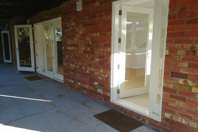 Photo of property in 25 Mcclintock Road, Massey, Auckland, 0614