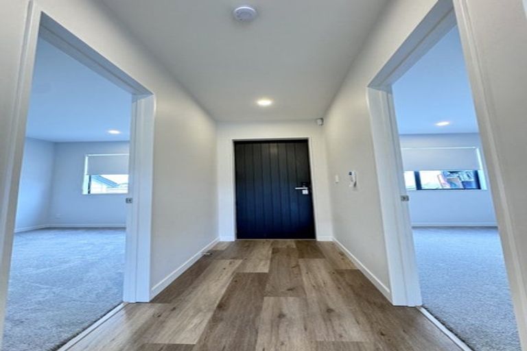 Photo of property in 11 Maka Terrace, Orewa, 0931