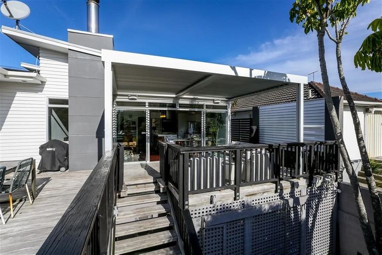 Photo of property in 8 Gaine Street, New Plymouth, 4310