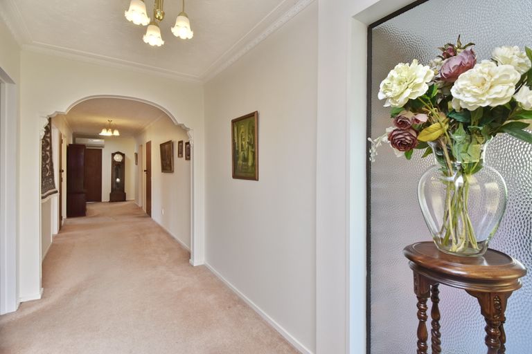 Photo of property in 64a Windermere Road, Papanui, Christchurch, 8053