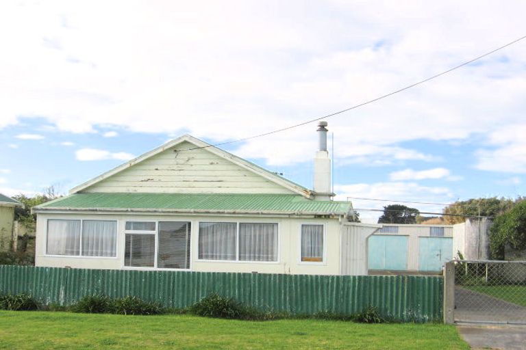 Photo of property in 7 Hartley Street, Foxton Beach, Foxton, 4815