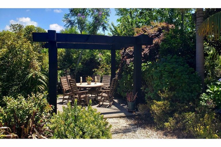 Photo of property in 2 Pickmere Lane, Kerikeri, 0230