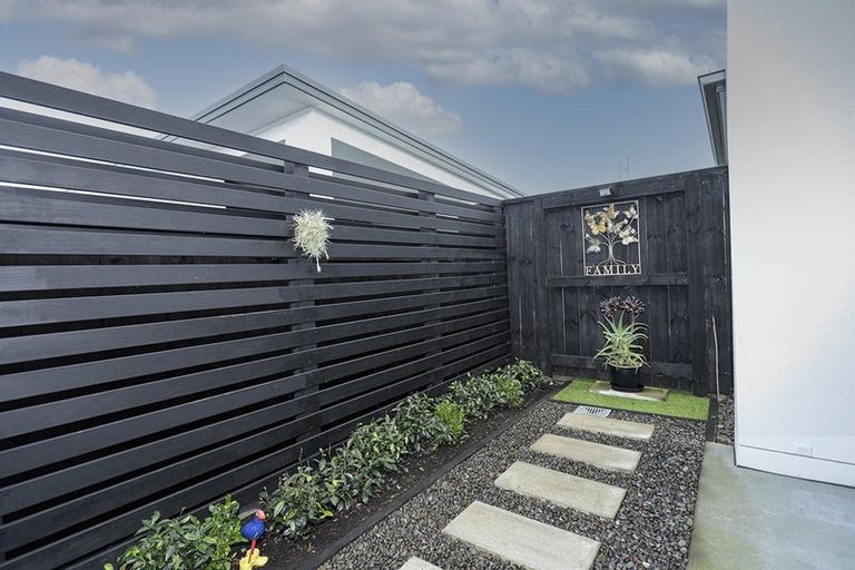 Photo of property in 39a Saint Pauls Drive, Brookfield, Tauranga, 3110