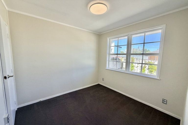 Photo of property in 1/126 Porchester Road, Papakura, 2110