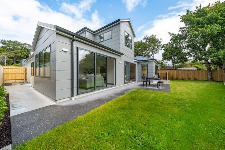 Photo of property in 47c Heretaunga Square, Silverstream, Upper Hutt, 5019