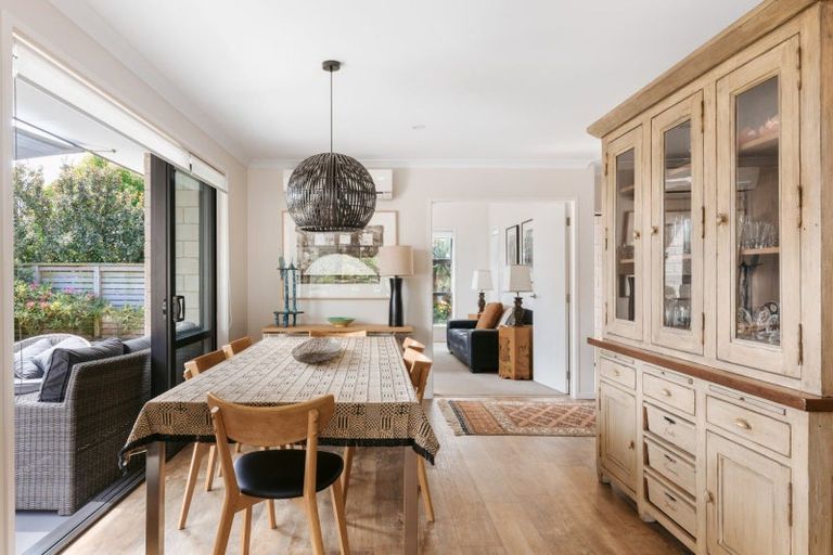 Photo of property in 44 Hiria Crescent, Papamoa Beach, Papamoa, 3118