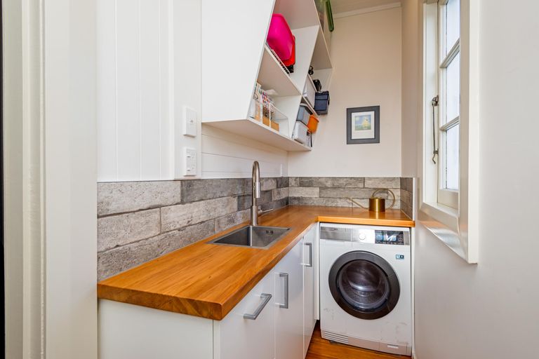 Photo of property in 38a Parata Street, Hokowhitu, Palmerston North, 4410