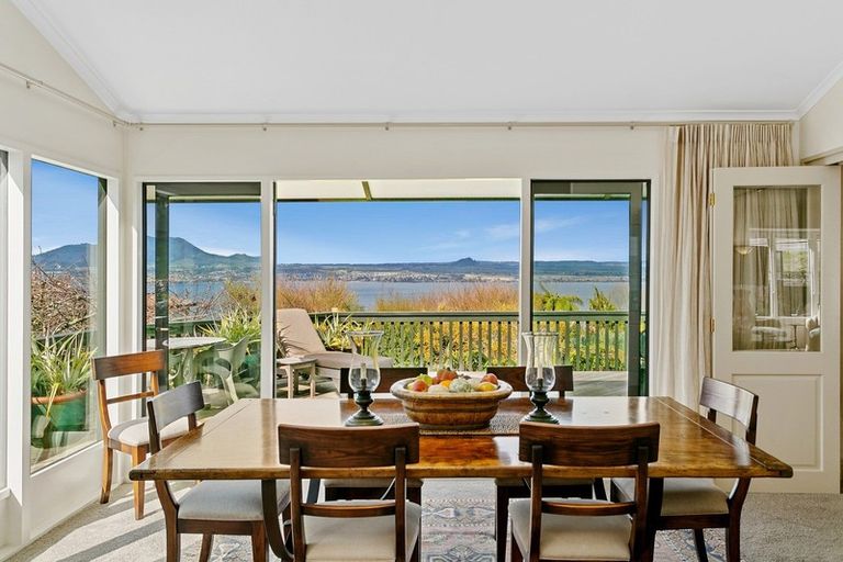Photo of property in 43 Mapara Road, Acacia Bay, Taupo, 3385