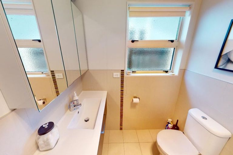 Photo of property in 12a Oxford Street, Hokowhitu, Palmerston North, 4410