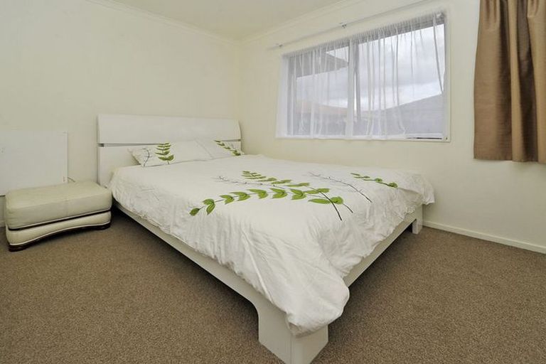 Photo of property in 6 Milson Drive, Papakura, 2110