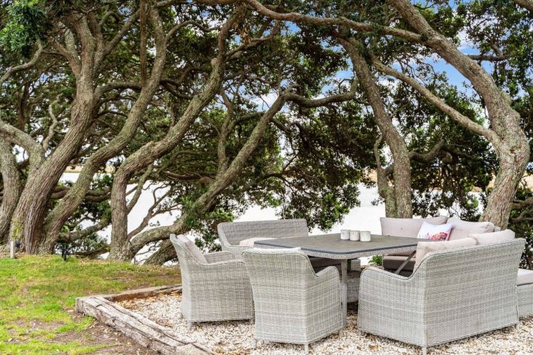 Photo of property in 615 Cove Road, Waipu, 0582