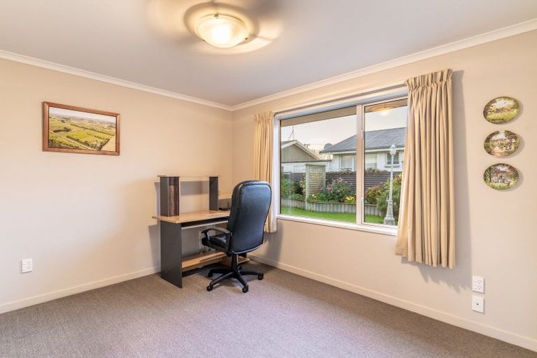 Photo of property in 100 Park Street, Winton, 9720