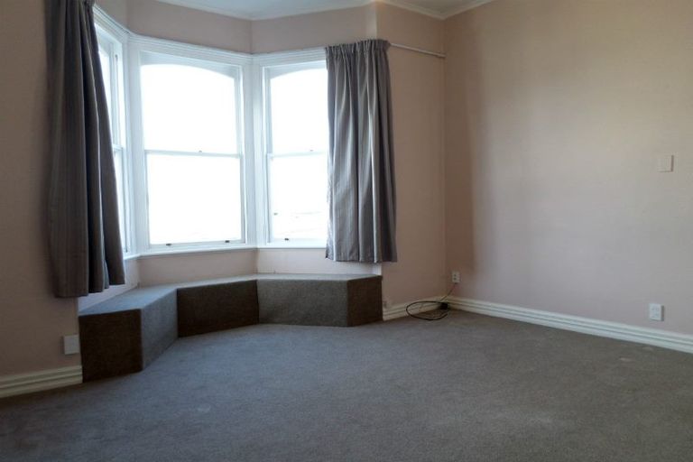 Photo of property in 2/28 Grant Road, Thorndon, Wellington, 6011