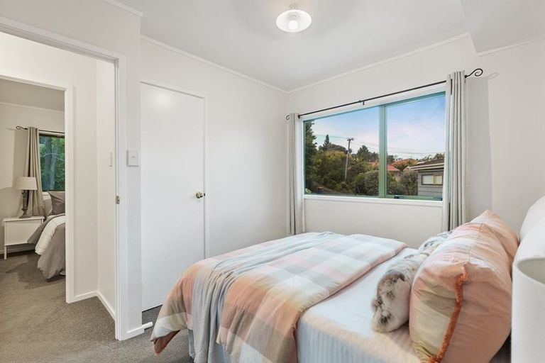 Photo of property in 12a Seaton Road, Murrays Bay, Auckland, 0630