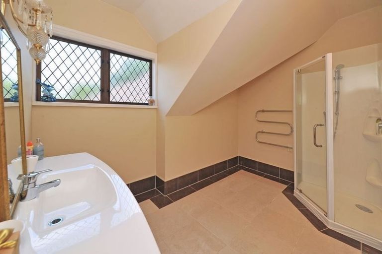 Photo of property in 5 Tington Avenue, Wattle Downs, Auckland, 2103