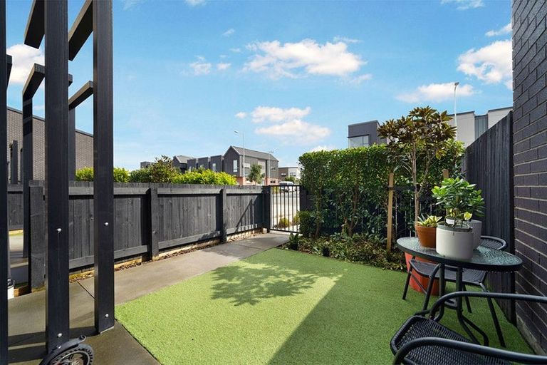 Photo of property in 51 Wallace Road, Hobsonville, Auckland, 0616