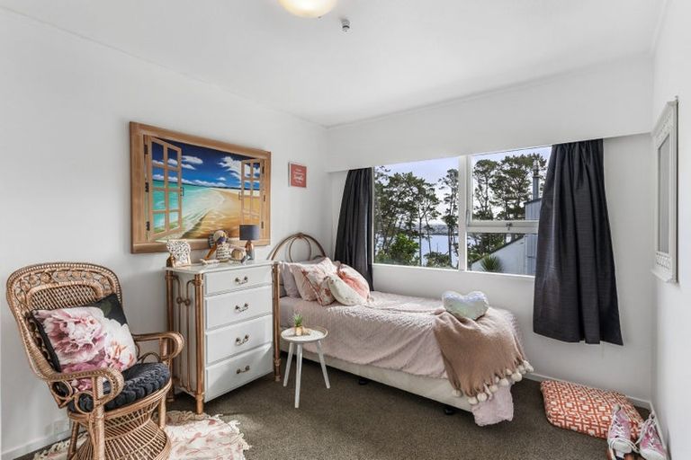 Photo of property in 22 Rosecamp Road, Beach Haven, Auckland, 0626
