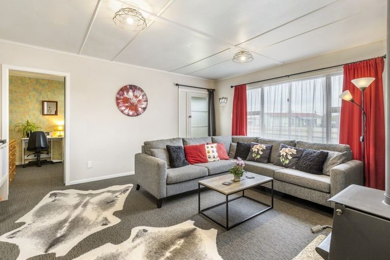 Photo of property in 14 Rangiora Street, Mangakino, 3421