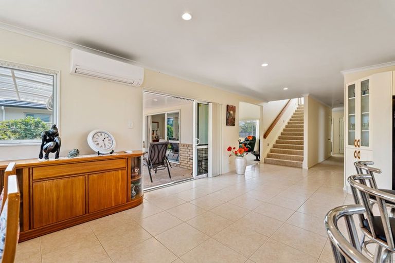 Photo of property in 15 Bermuda Place, One Tree Point, 0118