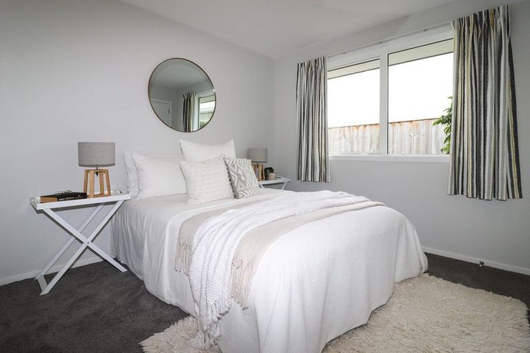 Photo of property in 28 Feist Street, Carterton, 5713